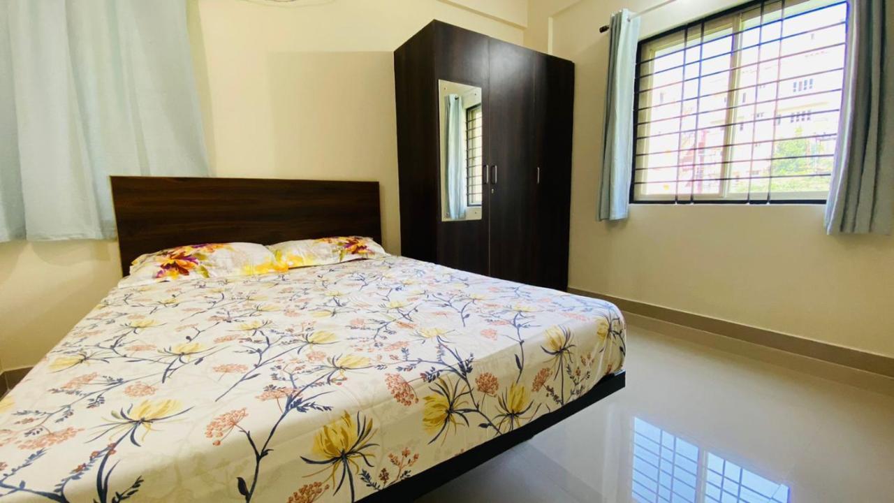 Apartment  Bangalore Exterior foto